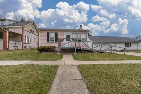 309 N 1st St, Edgerton, WI 53534