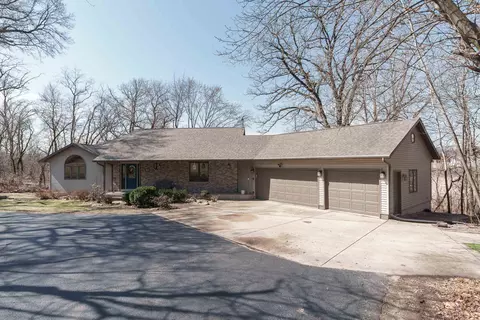 5935 N Lilly Ln, Milton, WI 53563