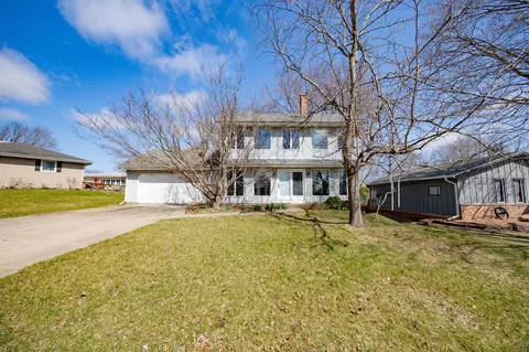 2918 Mackintosh Dr, Janesville, WI 53548