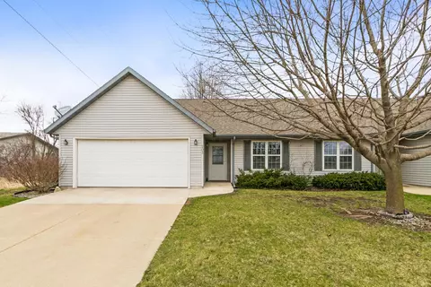 203 6th St, Monroe, WI 53566