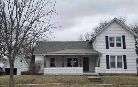 613 E Fulton St, Edgerton, WI 53534