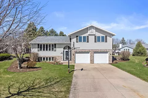 1628 Fireside Ct, Sun Prairie, WI 53590