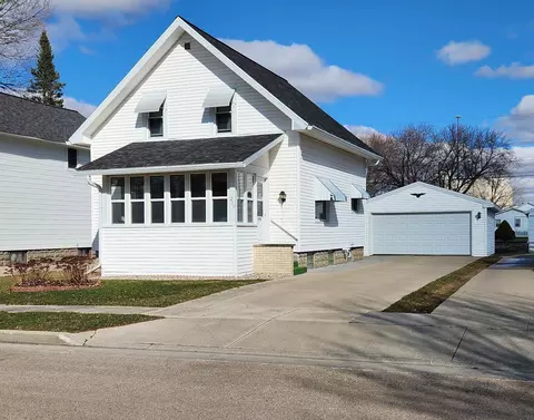 219 Walker St, Waupun, WI 53963