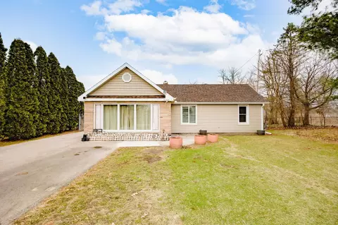 1807 S River Rd, Janesville, WI 53546