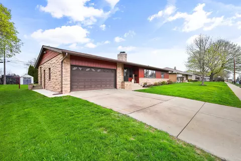 308 Hoover St, Sun Prairie, WI 53590