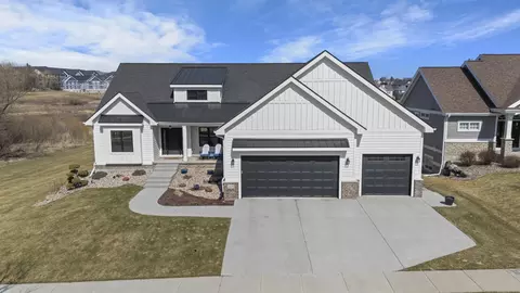 1215 Water Wheel Dr, Waunakee, WI 53597