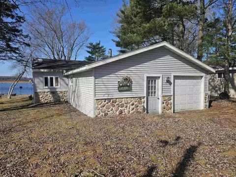 n2709 Lakeshore Drive, Montello, WI 53949