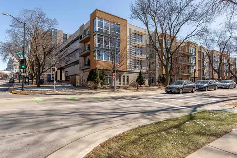 15 S Broom St #402, Madison, WI 53703