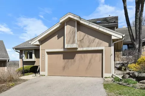 3418 Valley Creek Cir, Middleton, WI 53562