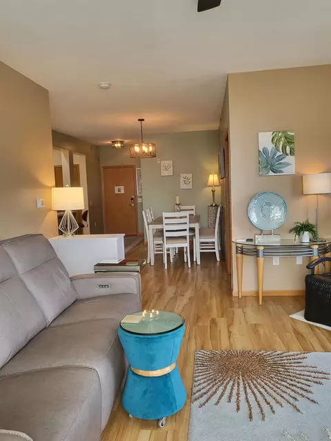 301 Harbour Town Dr #331, Madison, WI 53717