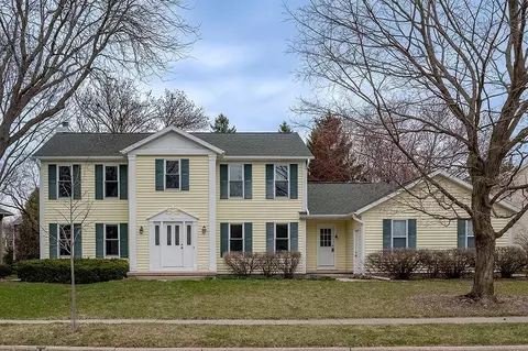 7618 Farmington Way, Madison, WI 53717