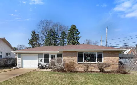 162 Flint St, Sun Prairie, WI 53590
