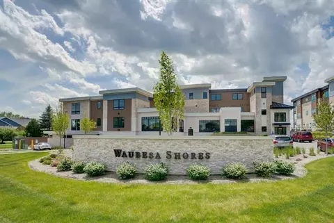 5604 Lake Edge Rd #202, Mcfarland, WI 53558