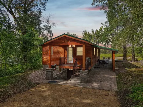 n4105 County Road V, Poynette, WI 53955