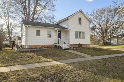 126 N 4th St, Winneconne, WI 54986