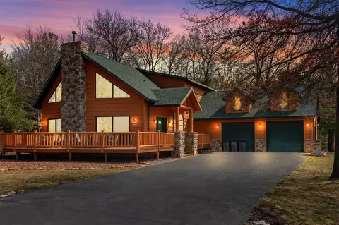 240 Berry Lane Dr, Wisconsin Dells, WI 53965