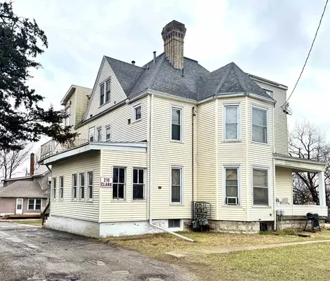 210 Clark St, Janesville, WI 53545