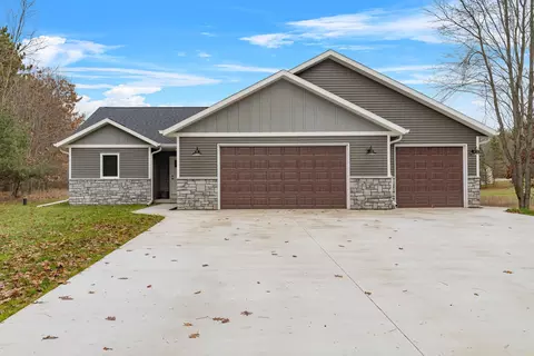 w6475 Woodhaven Circle, Wautoma, WI 54982