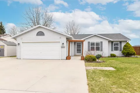 2502 Greenwood Dr, Janesville, WI 53546