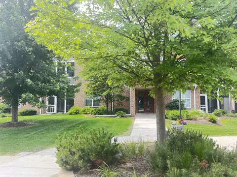 200 Femrite Dr #211, Monona, WI 53716