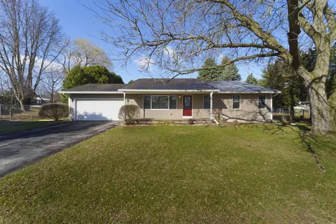 625 Scott St, Oregon, WI 53575