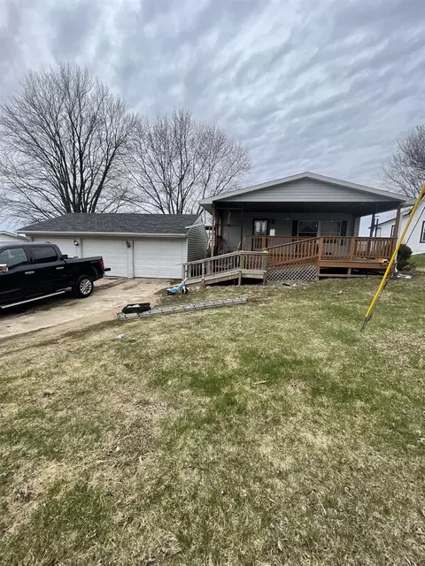 12961 2nd St, Fennimore, WI 53809