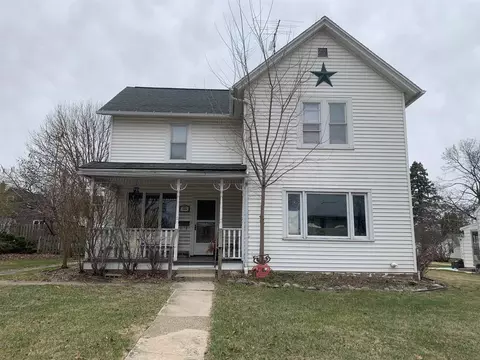309 N Main St, Cuba City, WI 53807
