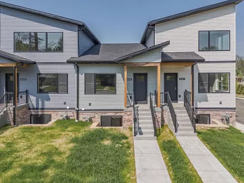 206 S Dewey Ave, Reedsburg, WI 53959