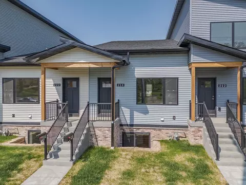 216 S Dewey Ave, Reedsburg, WI 53959