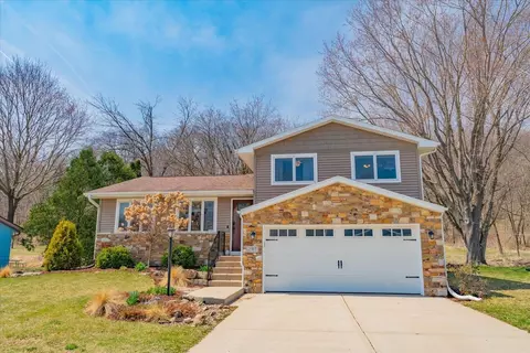 2915 Brewery Rd, Cross Plains, WI 53528