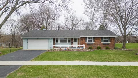 1926 River View Dr, Janesville, WI 53545