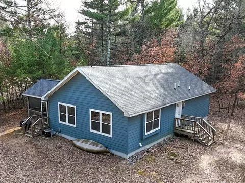 656 17th Dr, Nekoosa, WI 54457