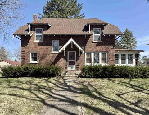 407 Highland Park Ave, Clinton, WI 53525