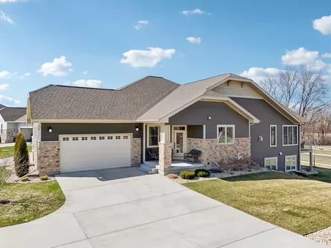 3012 Bronze Leaf Ln, Sun Prairie, WI 53590