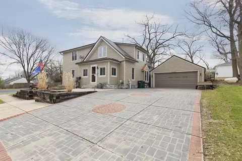410 Mckee Ct, Fort Atkinson, WI 53538