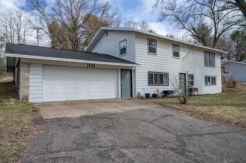 1401 Valley Dr, Wisconsin Dells, WI 53965