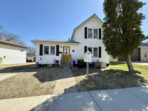1710 Kilbourn Ave, Tomah, WI 54660