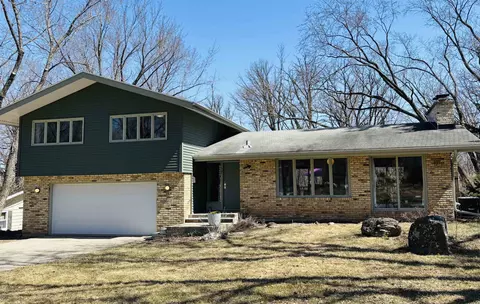 117 Nautilus Dr, Madison, WI 53705