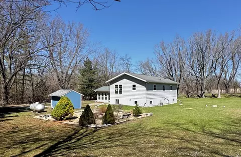 7348 E Schmidt Rd, Fort Atkinson, WI 53538