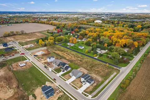 5620 Divine St, Madison, WI 53718