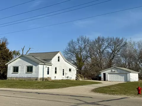 910 Townline Rd, Tomah, WI 54660