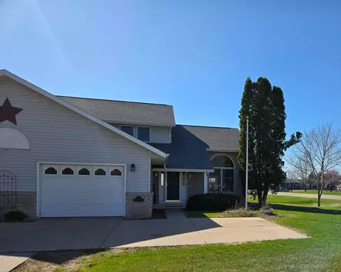 17 S 5th St, Evansville, WI 53536