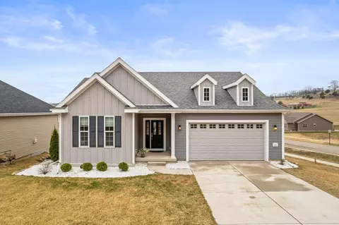 3707 N Hill Point Rd, Cross Plains, WI 53528