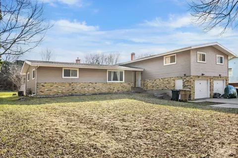 1209 S Thompson Dr, Madison, WI 53716