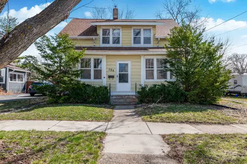 135 N Madison St, Stoughton, WI 53589