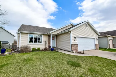 143 Kelvington Dr, Sun Prairie, WI 53590