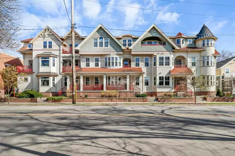 1037 Williamson St #108, Madison, WI 53703