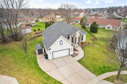 405 Pheasant Ct, Deerfield, WI 53531