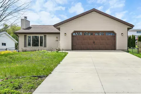 7301 Gladstone Dr, Madison, WI 53719