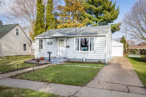 1020 N Walnut St, Janesville, WI 53548